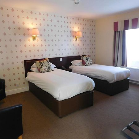 Mariners Hotel Haverfordwest Bagian luar foto