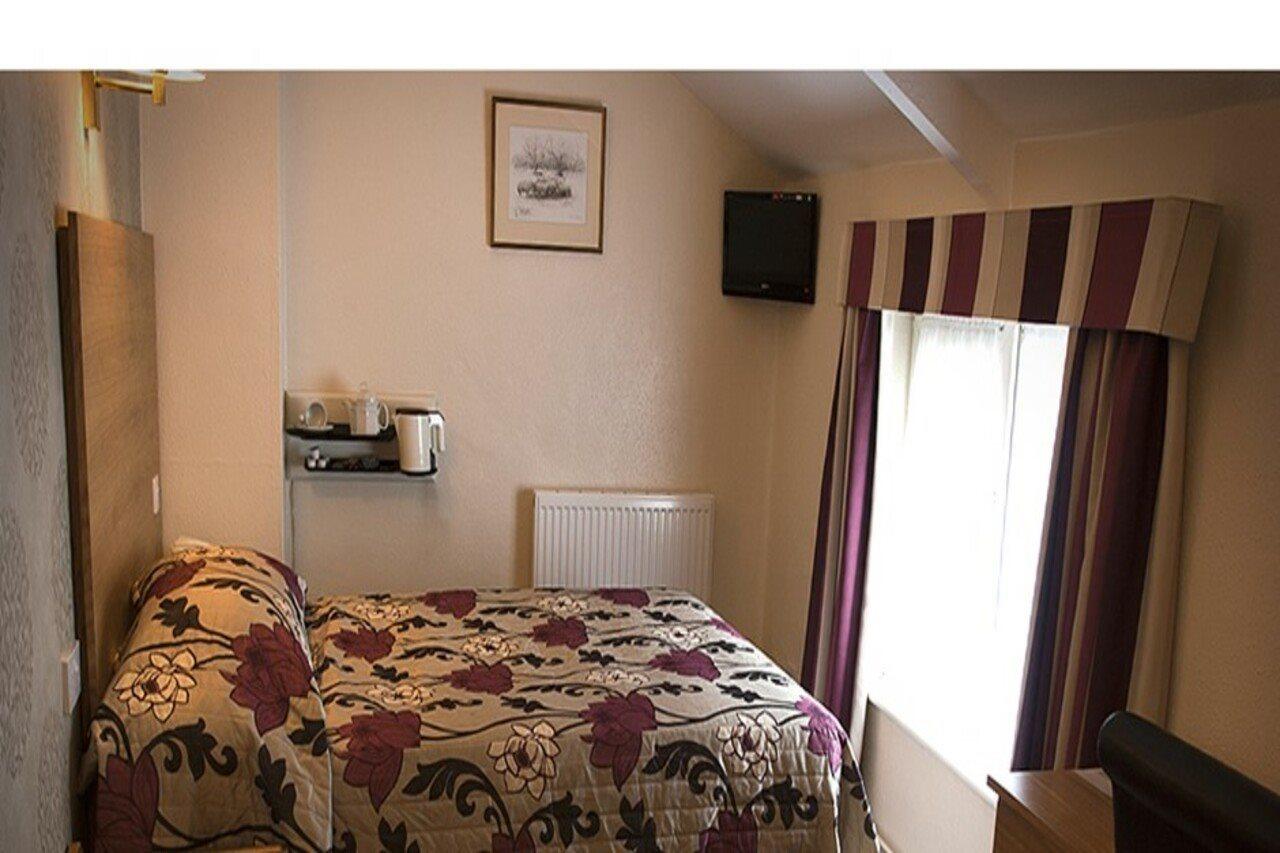 Mariners Hotel Haverfordwest Bagian luar foto