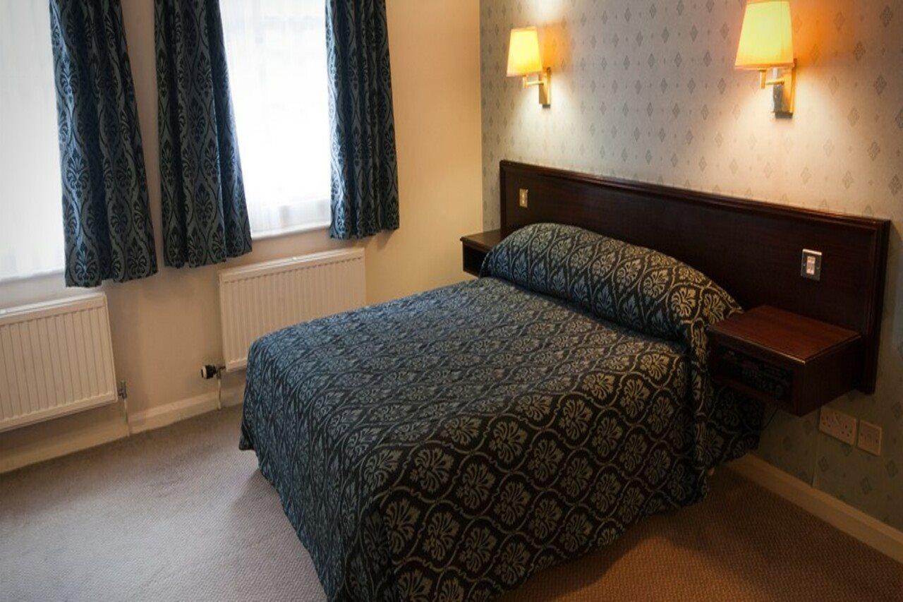 Mariners Hotel Haverfordwest Bagian luar foto