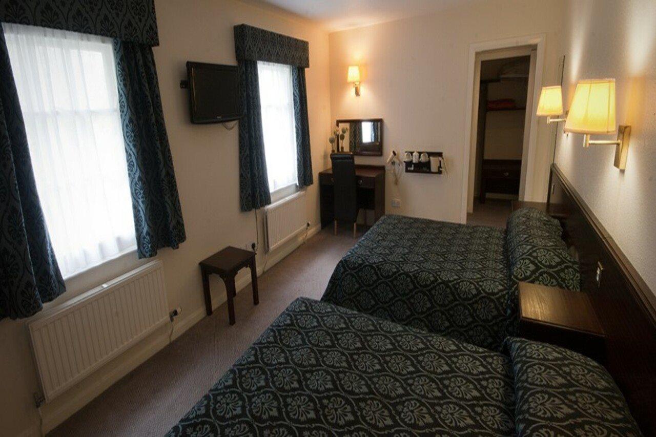 Mariners Hotel Haverfordwest Bagian luar foto