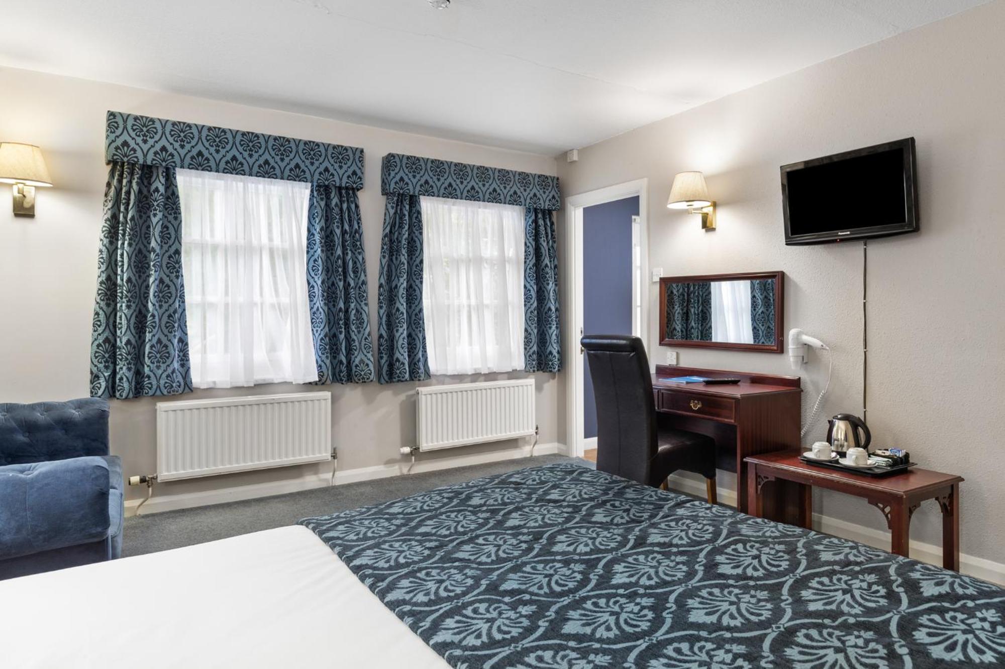 Mariners Hotel Haverfordwest Bagian luar foto