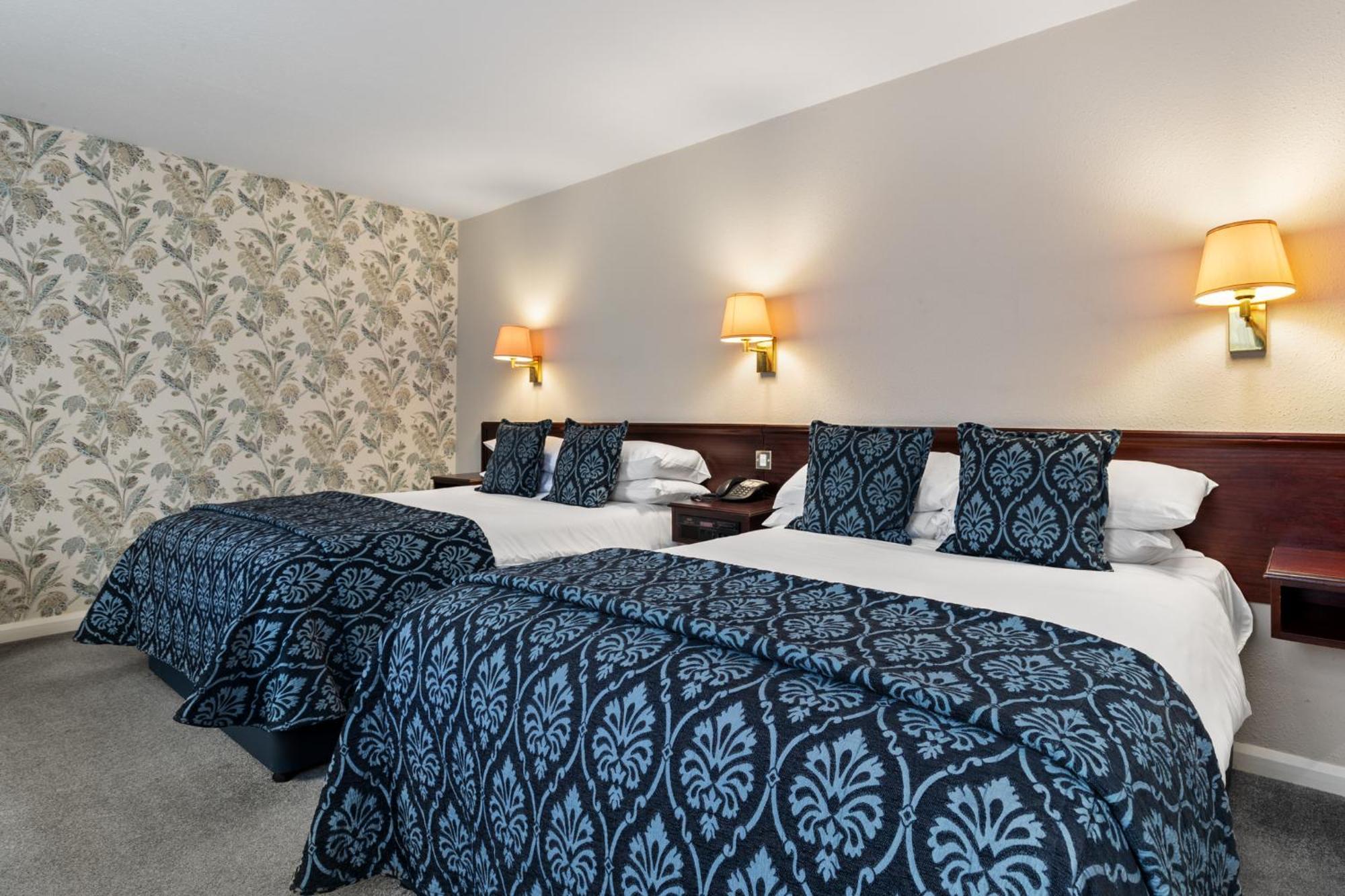 Mariners Hotel Haverfordwest Bagian luar foto